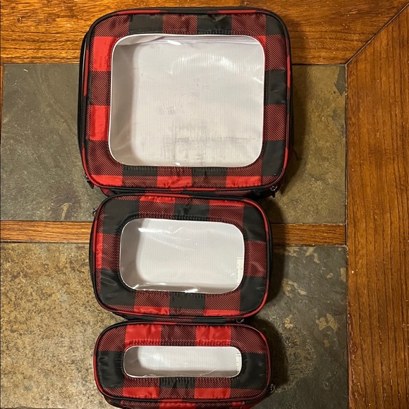 Lug Red and Black Checkered Toiletry Bag Set 3 piece nesting - Picture 2 of 8
